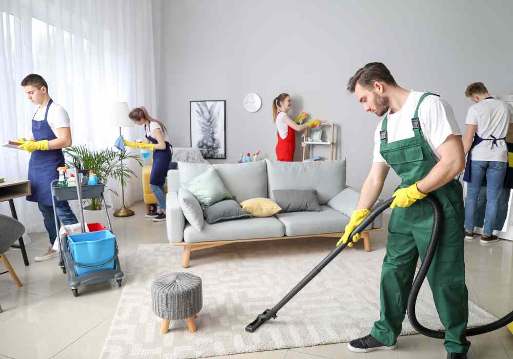 How Carpet Cleaning Services Prevent Damage